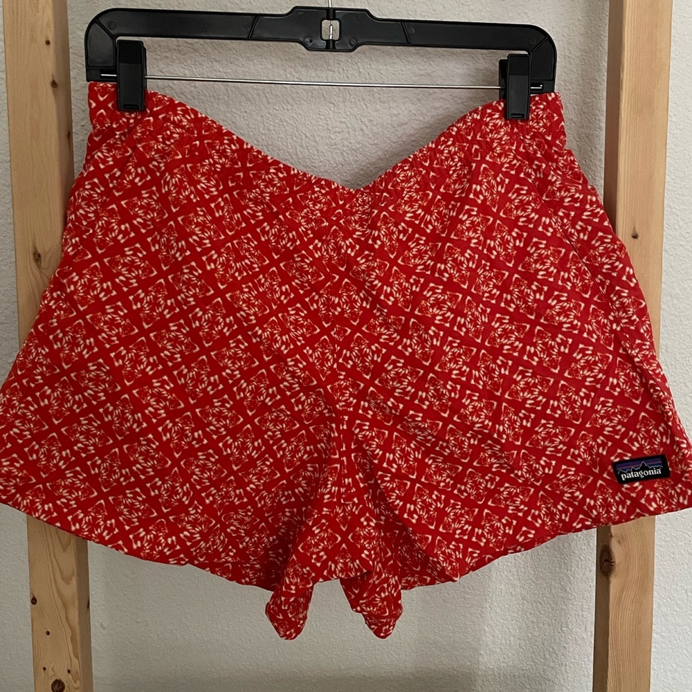 Orange and White patterned Patagonia Baggies (Women’s Size S)